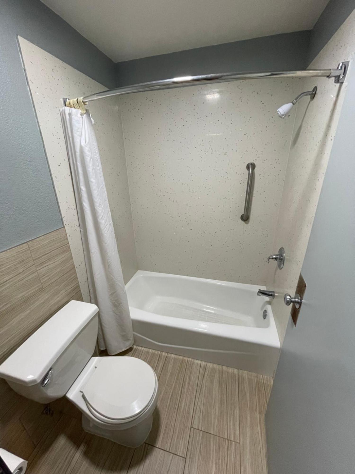 Travelers Inn Castro Valley Bagian luar foto